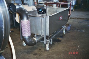 SUCTION TRUCK WITH SCALE (2cii)